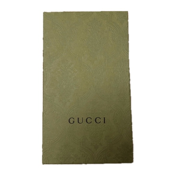 NWB 💯Authentic Gucci Monogram Beige iPhone 12/ 13/ 13pro - Picture 5 of 5